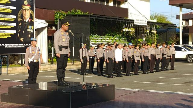 Wakapolrestabes Medan AKBP Dr Yudhi H Setiawan pimpin apel pagi rutin di Makopolrestabes Medan, Senin (13/11/2023) Jalan HM Said Medan.