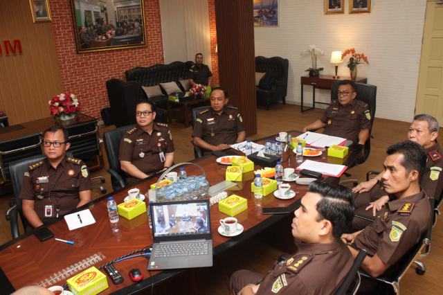 Ekspos perkara dipimpin Kejaksaan Tinggi (Kajati) Sumut diwakili Wakajati Muhammad Syarifuddin, Aspidum Luhur Istighfar, Kajari Langkat Mei Abeto Harahap.