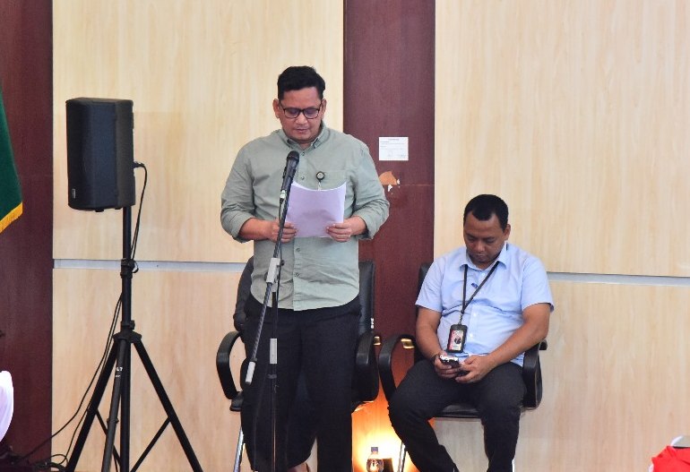 Pembacaan konsep keputusan oleh Sekretaris DPRD Kota Medan Muhammad Ali Sipahutar SSTP MAP.