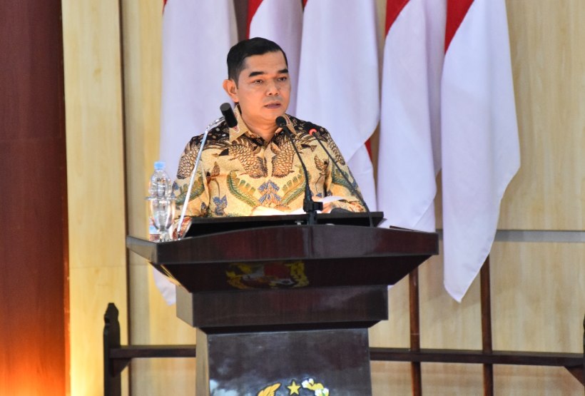 Wakil Ketua DPRD Kota Medan, sekaligus Wakil Ketua Badan Anggaran, H Ihwan Ritonga SE MM saat membacakan Laporan Hasil Pembahasan Badan Anggaran DPRD Kota Medan