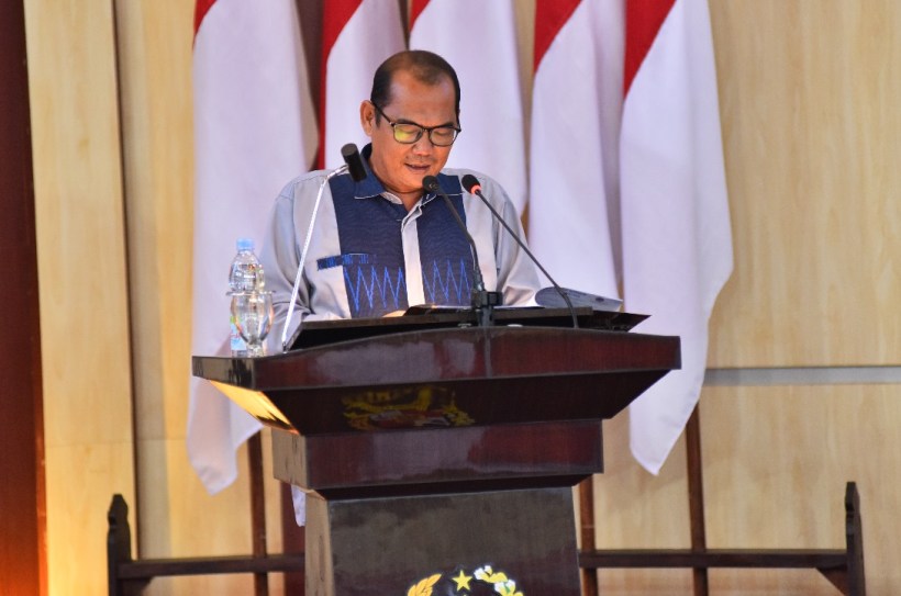 Anggota DPRD Kota Medan Antonius Tumanggor saat membacakan Pendapat Fraksi Nasdem.