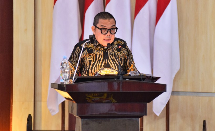 Anggota DPRD Kota Medan H Mulia Asri Rambe saat membacakan Pendapat Fraksi Golkar.