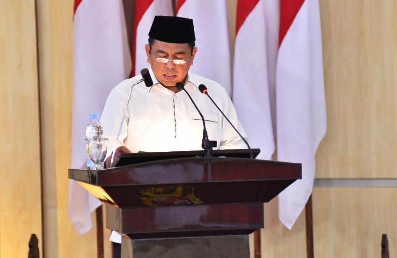 Anggota DPRD Kota Medan Abdul Rani saat membacakan Pendapat Fraksi Hanura PSI PPP.