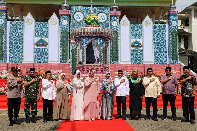 Wakil Bupati Madina, Atika Azmi Utammi Nasution membuka secara resmi MTQ ke XXIV tingkat kabupaten.