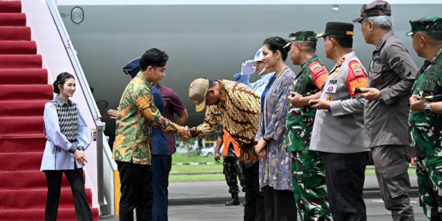 Gubsu sambut kedatangan Wapres RI (2)