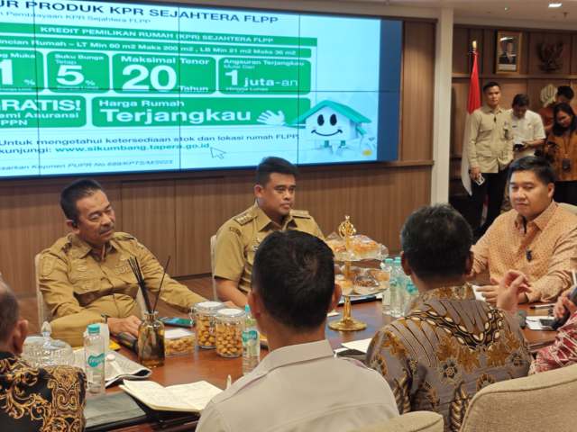 Bupati Madina H Saipullah Nasution, Gubsu Bobby Nasution bersama Menteri PKP Maruarar Sirait.