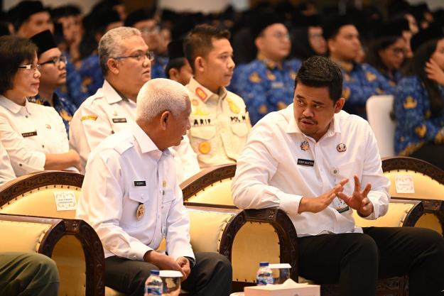 Gubernur Sumut Bobby Nasution bersama Wakil Gubernur H Surya.