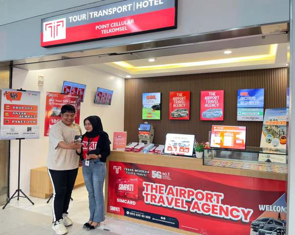 Telkomsel terus memperkuat komitmennya dalam menghadirkan pengalaman digital terbaik bagi pelanggan dengan menjalin kerja sama strategis bersama Trans Merdeka Travel. Kolaborasi ini menghadirkan beragam produk dan layanan konektivitas Telkomsel di Bandara Hang Nadim, Batam, guna mendukung kenyamanan pelanggan dan wisatawan yang melakukan perjalanan domestik maupun internasional.
