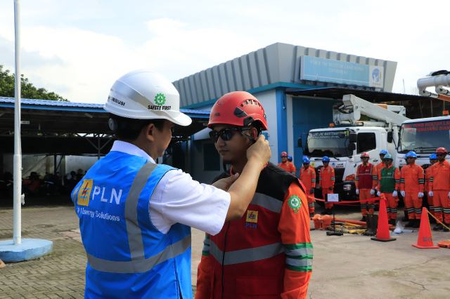 PLN (Persero) Unit Induk Distribusi (UID) Sumatera Utara menggelar Bakti PDKB Tegangan Menengah dan Pemeliharaan Gabungan yang berlangsung pada 13 hingga 17 Oktober 2025 di seluruh area kerja UP3 Binjai.