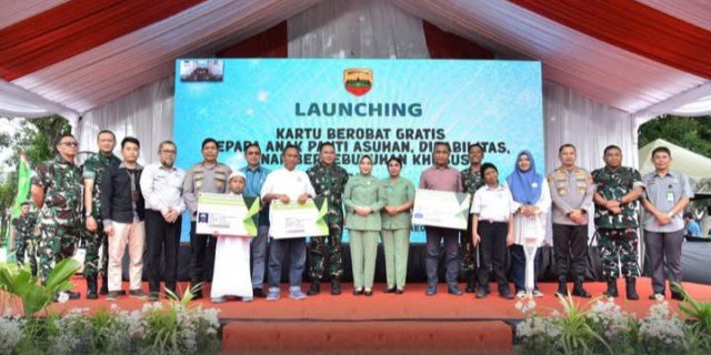 Ketua DPRD Kota Medan, Wong Chun Sen, menghadiri peluncuran Kartu Berobat Gratis bagi anak panti asuhan, penyandang disabilitas, down syndrome, dan awak media yang digelar Kodam I/Bukit Barisan di Rumah Sakit Putri Hijau Medan. (Ist)