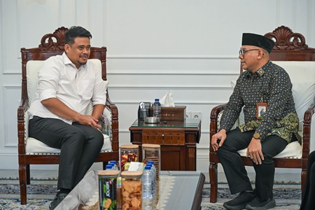 Gubernur Sumut, Bobby Nasution menerima audiensi Deputi Wilayah I BPJS Kesehatan di Ruang Kerja Gubernur Sumut, Lantai 10 Kantor Gubernur Sumut, Jalan Diponegoro No. 30, Medan, Selasa (5/5/2026). Foto/Diskominfo Sumut