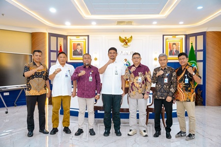 Gubsu_Audiensi TVRI 1.jpg Gubernur Sumatera Utara (Sumut) Bobby Afif Nasution menerima audiensi Kepala Lembaga Penyiaran Publik (LPP) Televisi Republik Indonesia (TVRI) Sumut di Ruang Kerja Gubernur Jalan Diponegoro Nomor 30 Medan, Selasa (26/5/2026). Foto/Diskominfo Sumut
