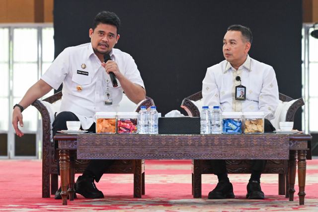 20260623_175512_resize_80 Gubernur Sumut, Bobby Nasution menerima audiensi Badan Pengelola Toba Caldera Unesco Global Geopark di Aula Tengku Rizal Nurdin, Rumah Dinas Gubernur Sumut, Jalan Sudirman No. 41, Medan, Selasa (23/6/2026). Foto/Diskominfo Sumut
