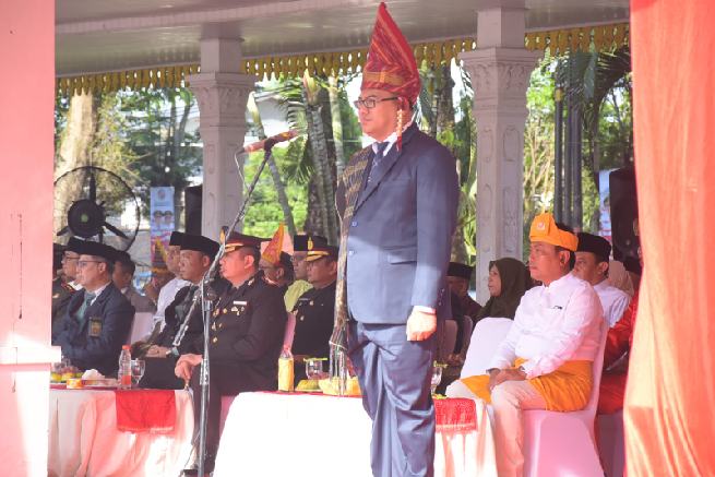 Bupati Deliserdang, dr H Asri Ludin Tambunan, bertindak sebagai Inspektur Upacara pada peringatan Hari Lahir Pancasila Tahun 2026 yang digelar di Alun-Alun Pemerintah Kabupaten Deli Serdang, Lubuk Pakam, Senin (1/6/2026). Foto/ Diskominfostan Deliserdang