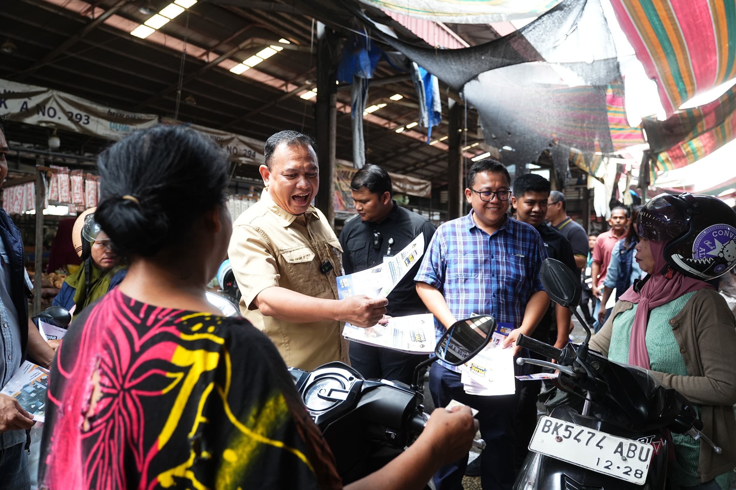 Kepala Bapenda Sumut Sutan Tolang Lubis mensosialisasikan ketaatan bayar pajak melalui GAS KEN. Foto; IST