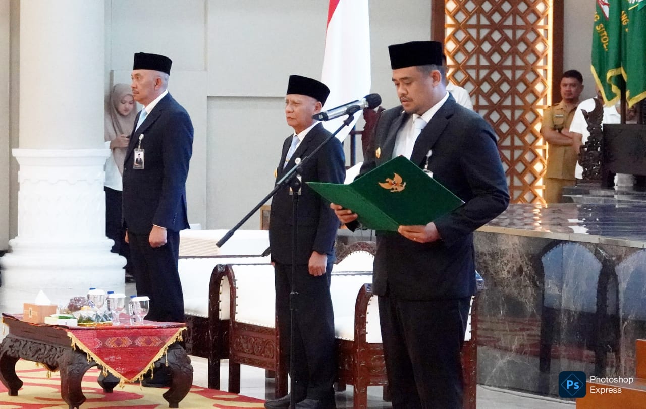 IMG-20260722-WA0039 Bobby Nasution melantik sejumlah Pejabat Tinggi Pratama pada lingkungan Pemerintah Provinsi Sumut di Aula Raja Inal Siregar Lantai 2 Kantor Gubernur Sumut. (Kominfo Sumut Dok)